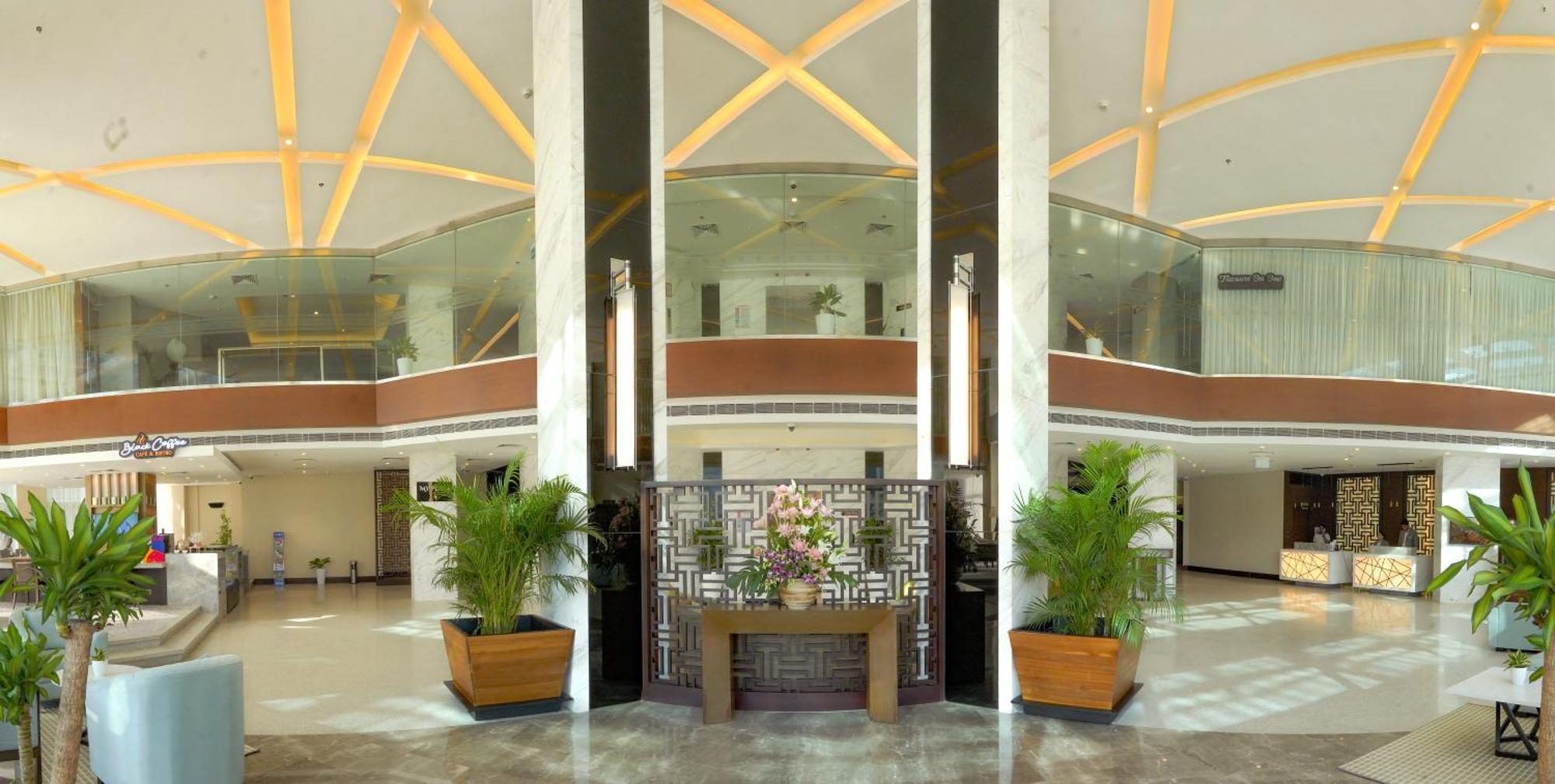 Gokulam Grand Trivandrum Thiruvananthapuram Exterior photo