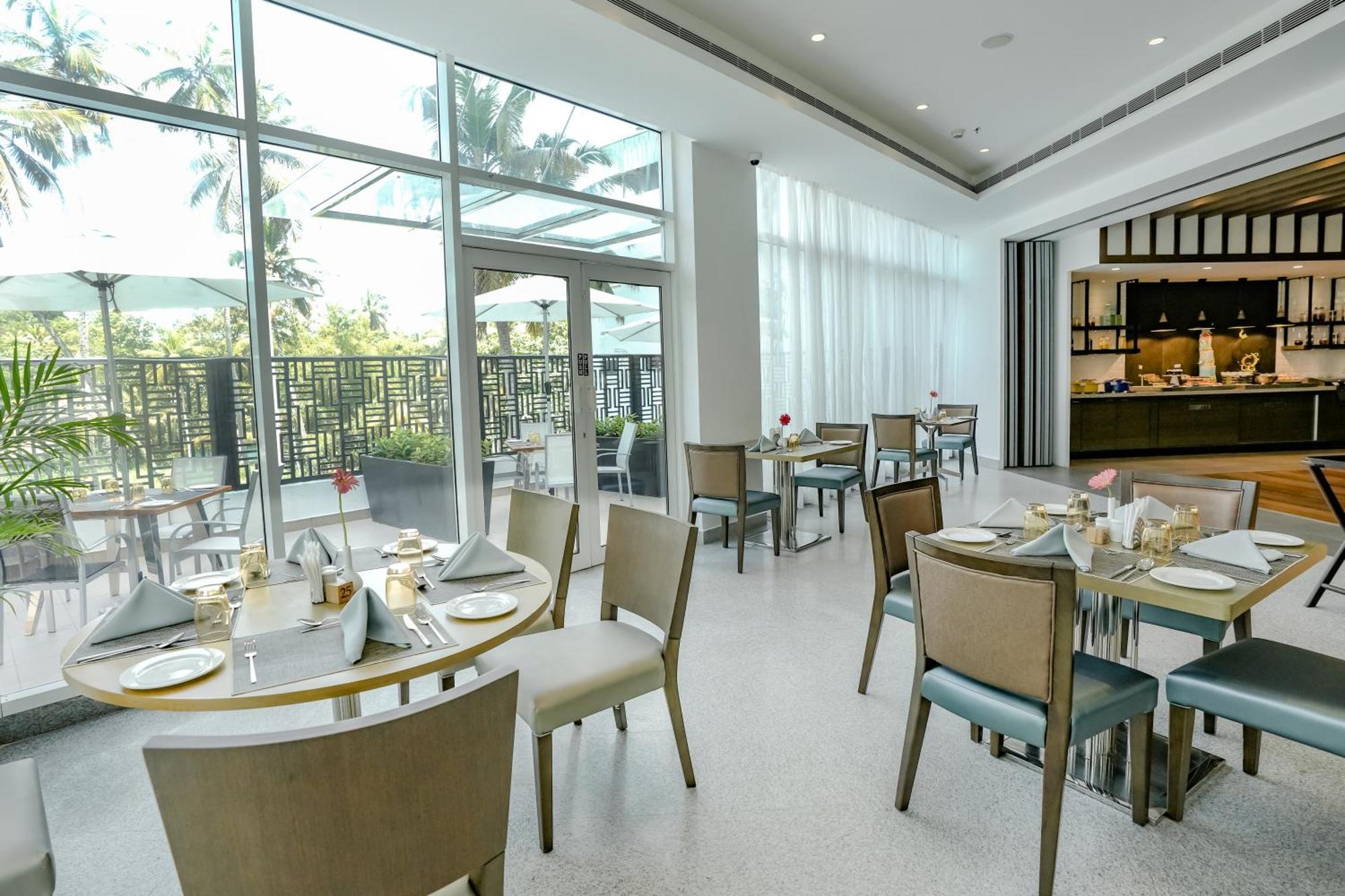 Gokulam Grand Trivandrum Thiruvananthapuram Exterior photo
