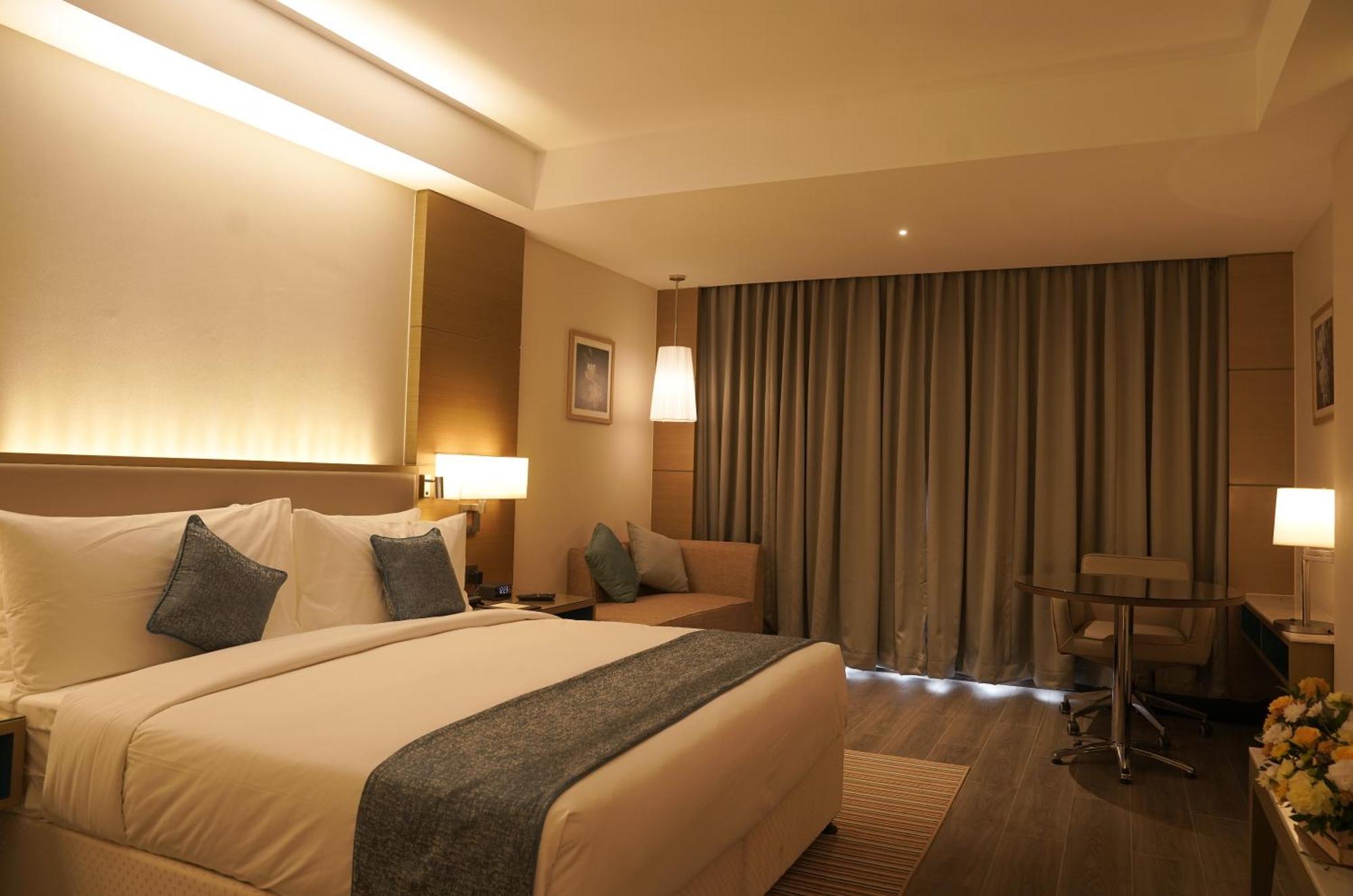 Gokulam Grand Trivandrum Thiruvananthapuram Exterior photo