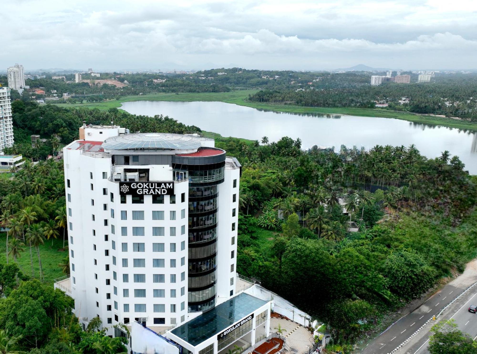 Gokulam Grand Trivandrum Thiruvananthapuram Exterior photo